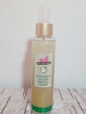Bath & Body Works Cinnamon Sugar Pretzel Cookie Diamond Shimmer Mist